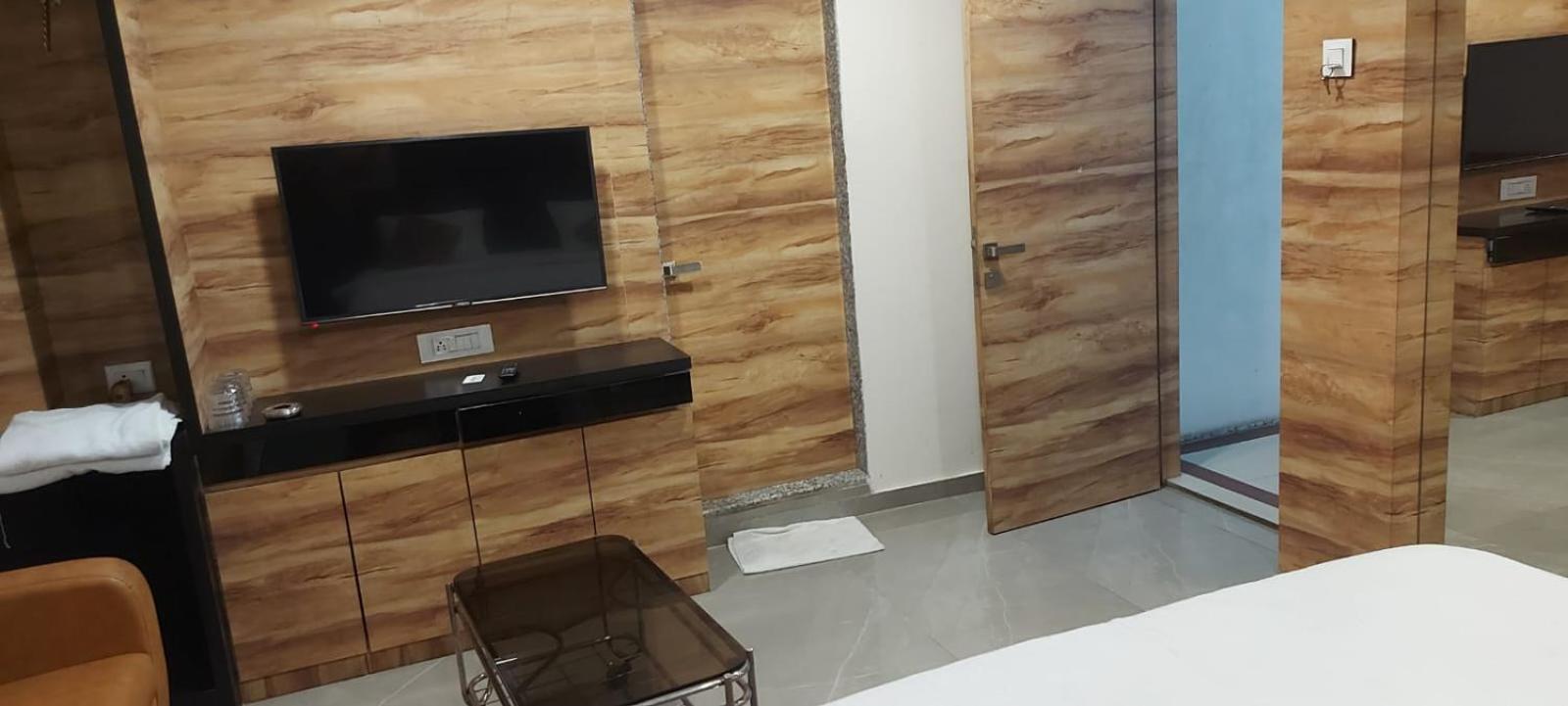 Glitz Hotels Sai Guest House - Nr Inorbit Mall Vashi Navi Mumbai Exterior foto