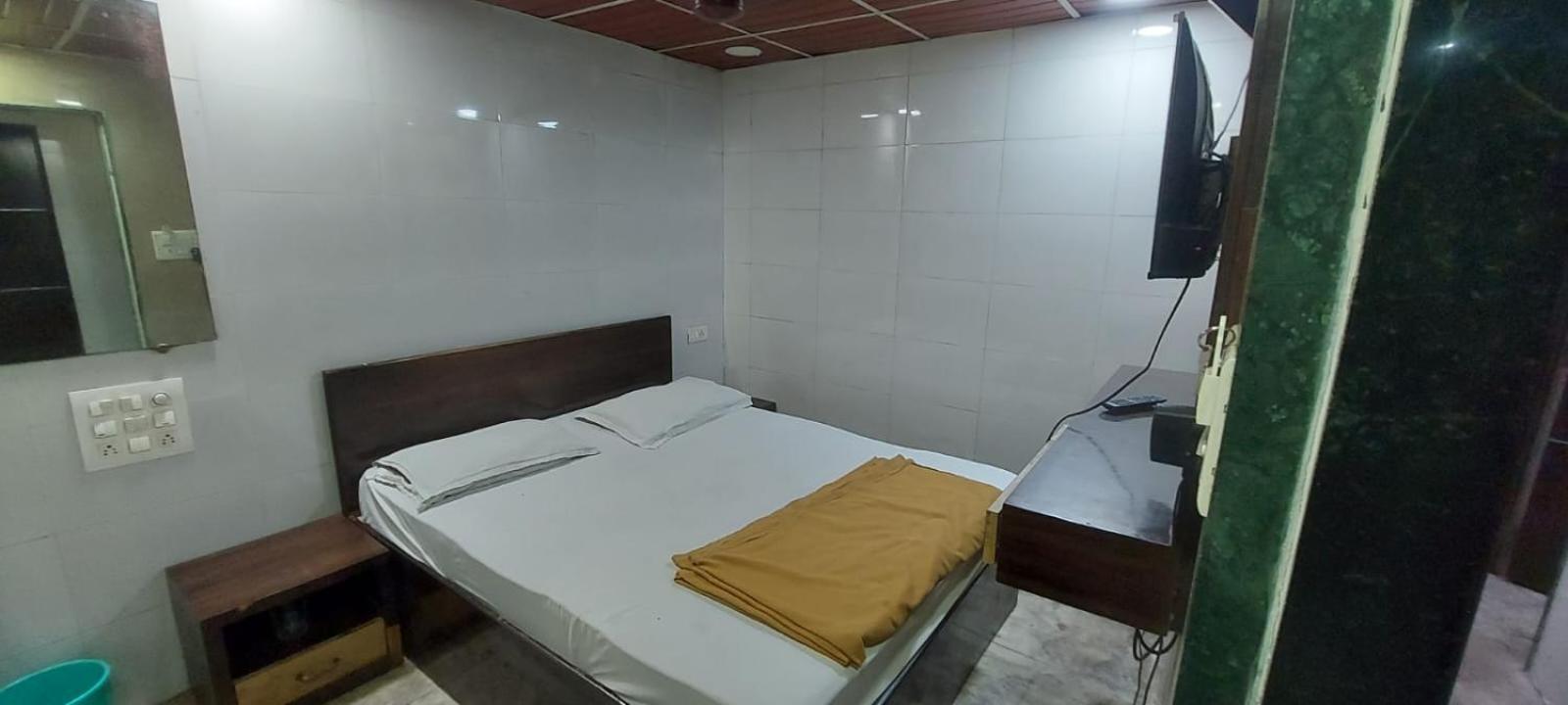 Glitz Hotels Sai Guest House - Nr Inorbit Mall Vashi Navi Mumbai Exterior foto