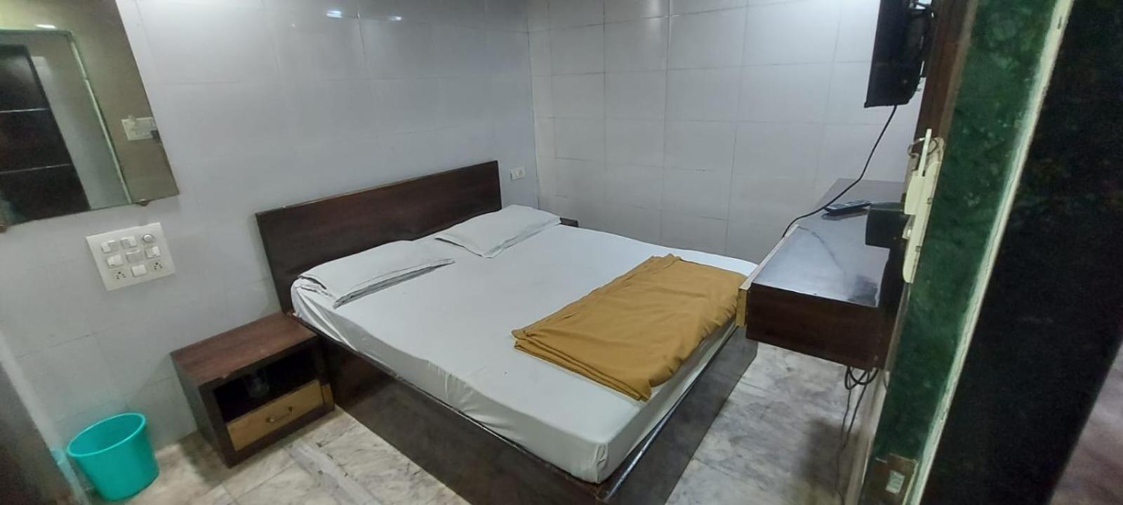 Glitz Hotels Sai Guest House - Nr Inorbit Mall Vashi Navi Mumbai Exterior foto