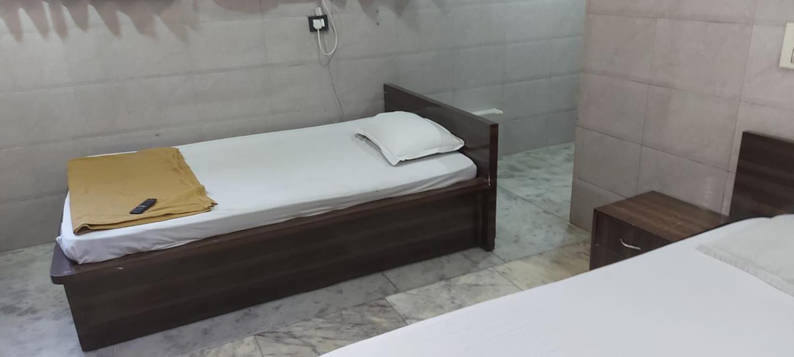 Glitz Hotels Sai Guest House - Nr Inorbit Mall Vashi Navi Mumbai Exterior foto